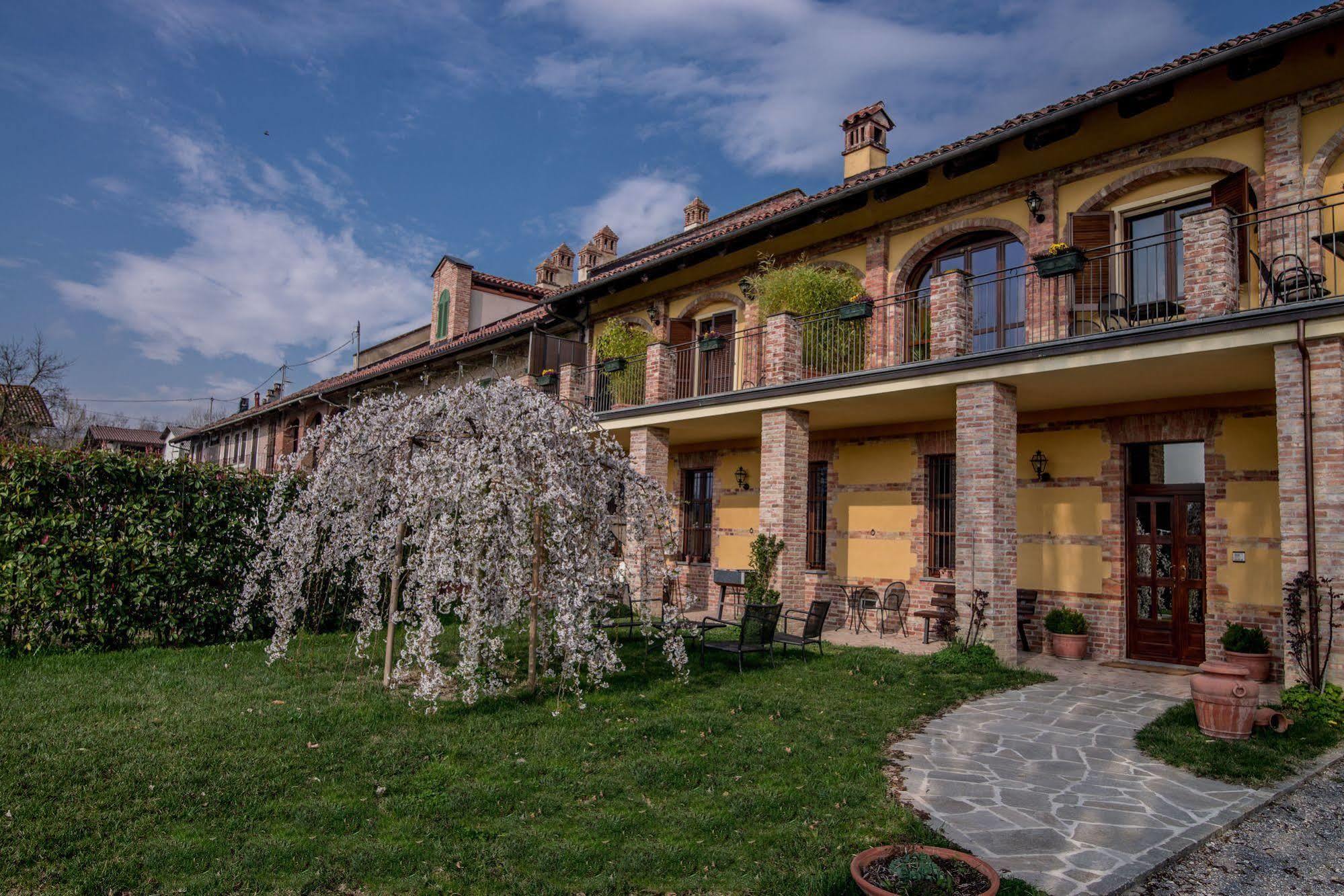Cascina Rocca - Guest House 카스티글리오네 팔레토 외부 사진